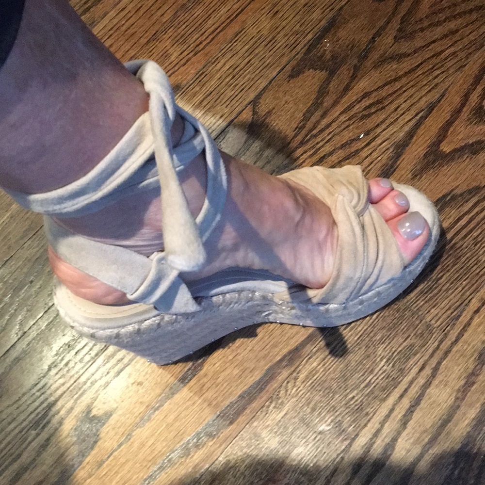 Kendall + Kylie suede espadrilles platform wedge 7